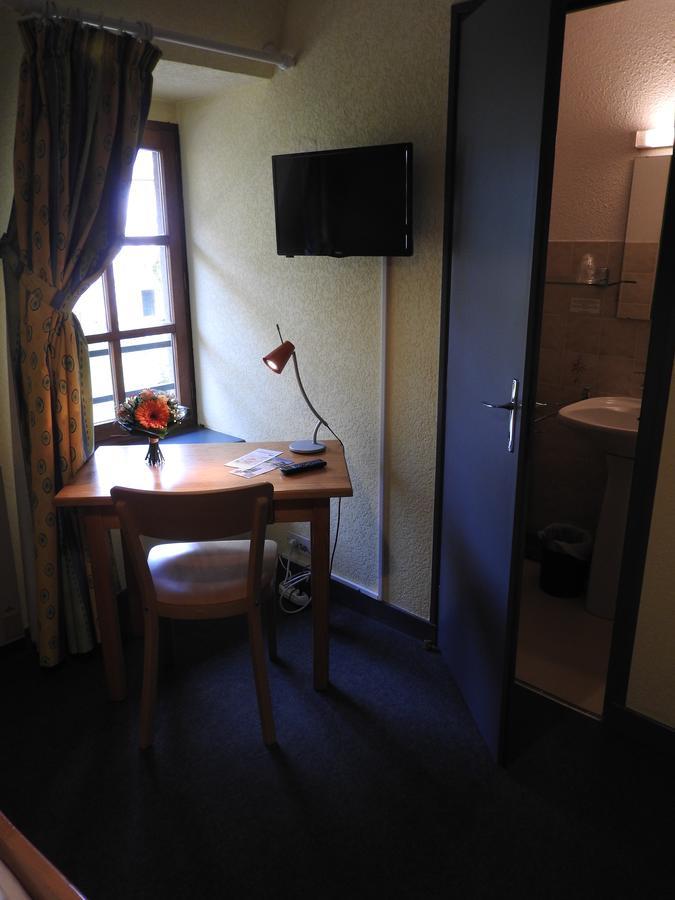 Hotel Aux Globe-Trotters Murat  Exterior foto